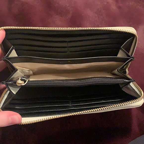 Kate Spade Blue Striped Zip Wallet - Picture 5 of 14